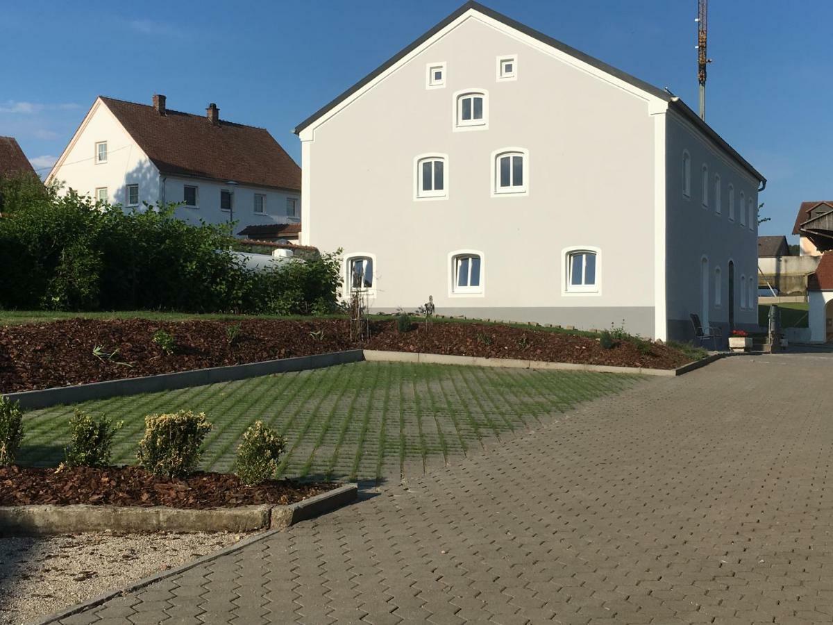 Ferienwohnung Zum Dorfwirt Riedenburg Exterior photo