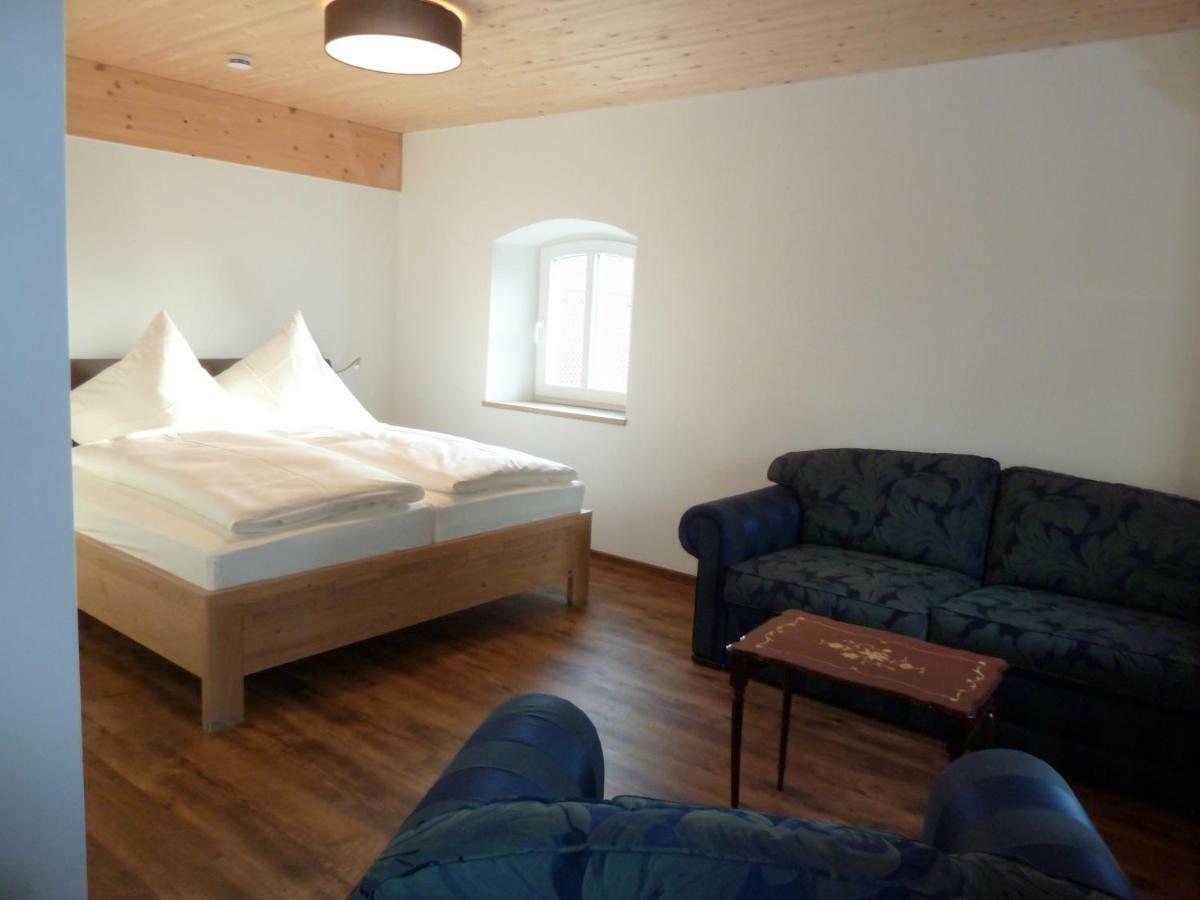 Ferienwohnung Zum Dorfwirt Riedenburg Exterior photo